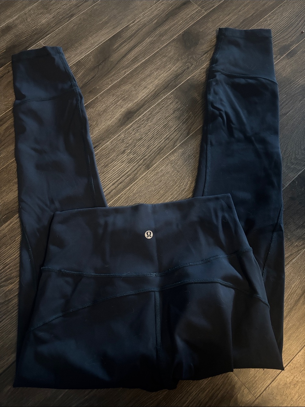 Lulu size 6 AS IS